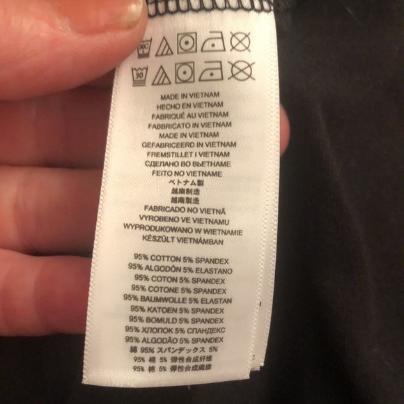 Micheal Kors size large black top with zippers on the shoulders NWOT - Picture 9 of 10